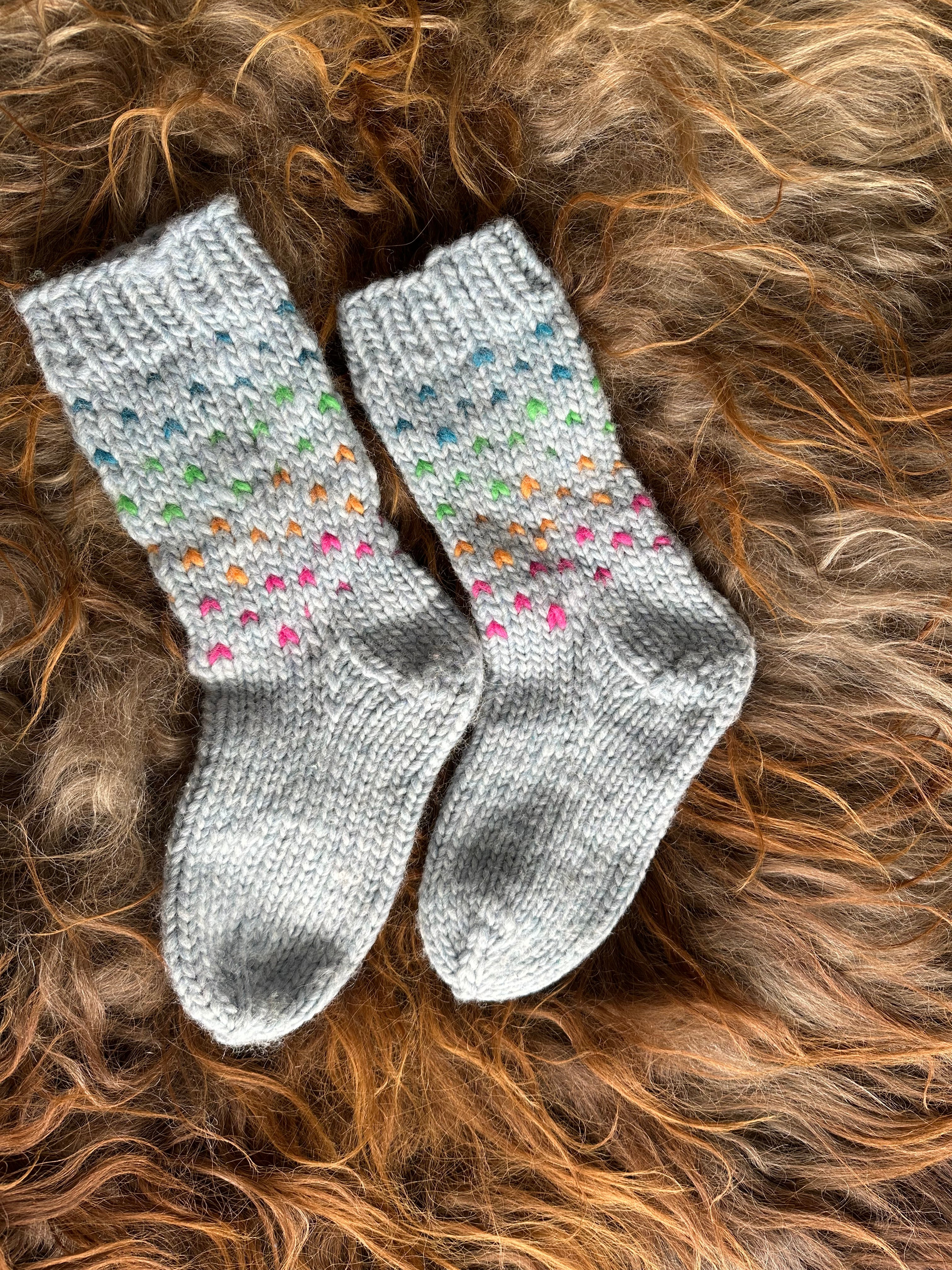 Happy Dots raggsokker - oppskrift