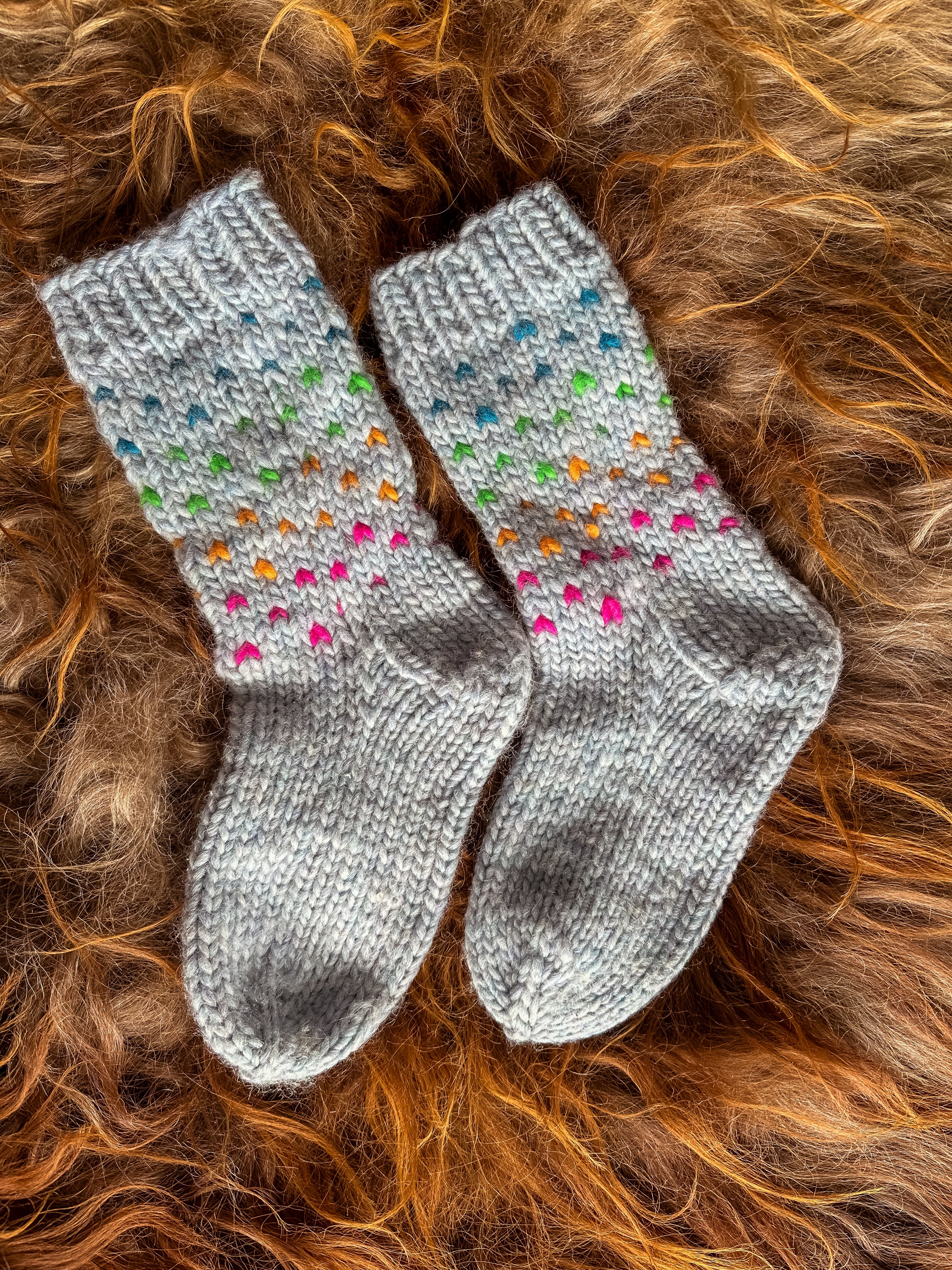 Happy Dots raggsokker - oppskrift